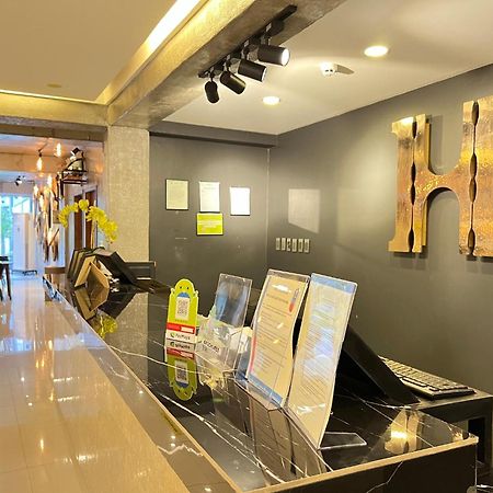 Hotel Halo Angeles City Dış mekan fotoğraf