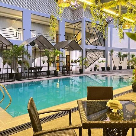 Hotel Halo Angeles City Dış mekan fotoğraf